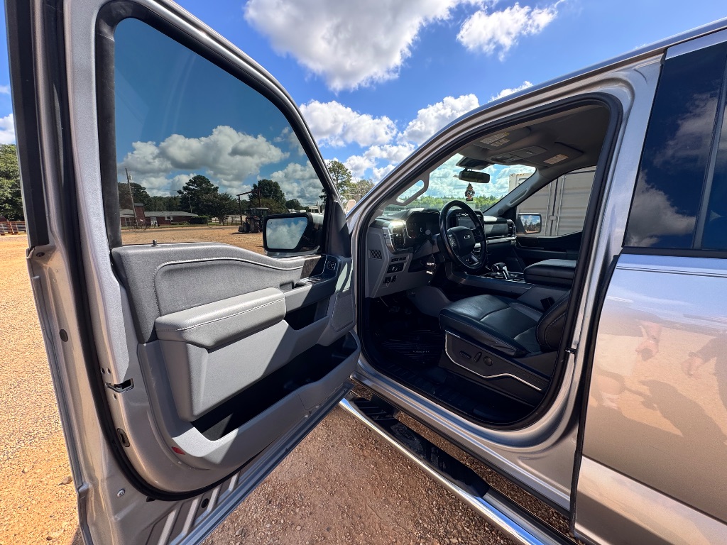 2022 Ford F-150 Lariat - Photo 12